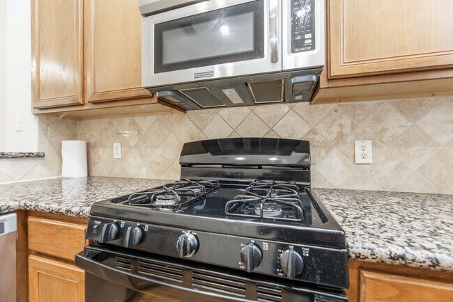 Building Photo - 2616 Starboard Point Dr