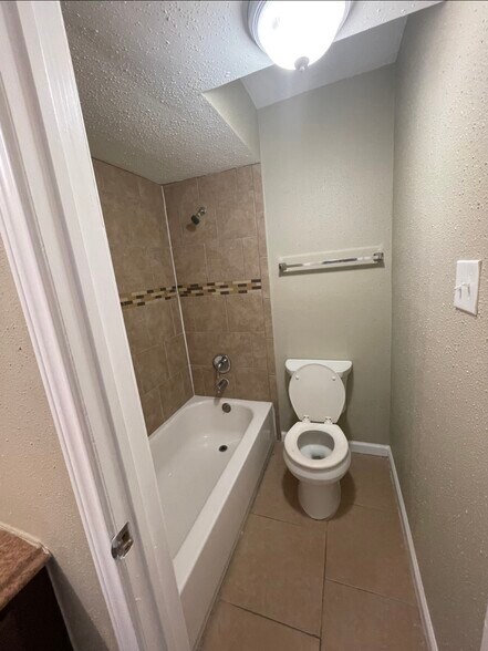 Building Photo - 12507 Ashford Meadow Dr