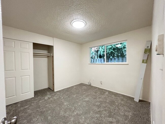 Building Photo - sw165th