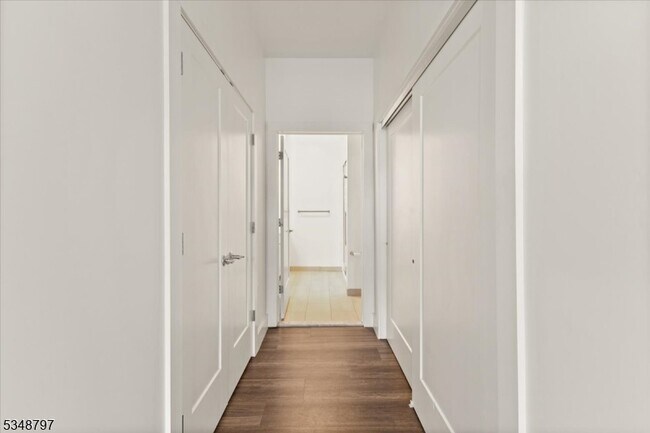 Building Photo - 450 Springfield Ave