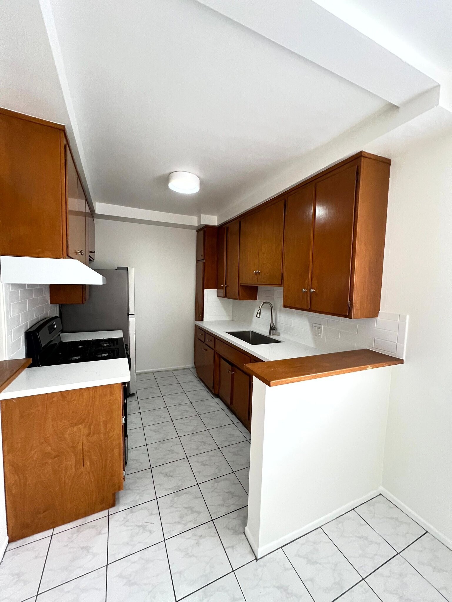 Building Photo - 1322 Amherst Ave