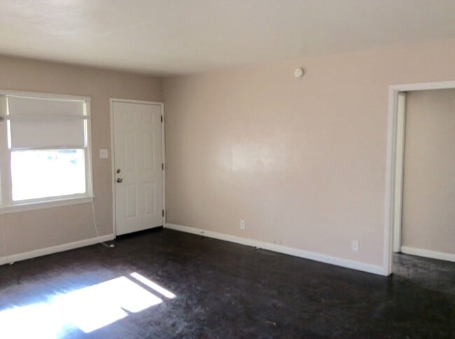 Building Photo - 2516 Ashby St