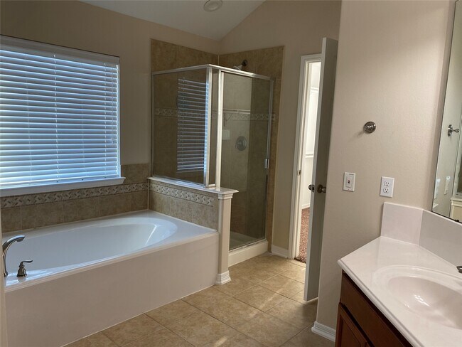 Building Photo - 10930 Reston Point Dr