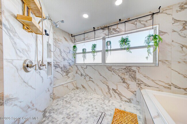 Building Photo - 30 Westview Ln