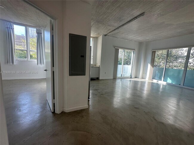 Building Photo - 234 NE 3rd St