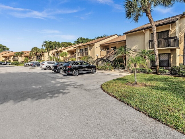 Building Photo - 5087 Oakhill Ln