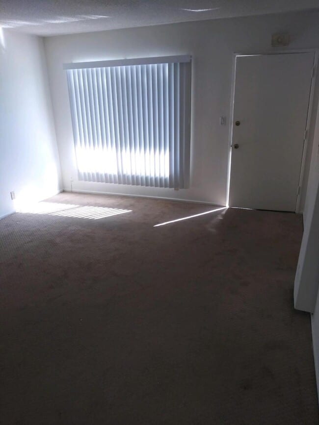 Building Photo - 4323 Ventura Canyon Ave