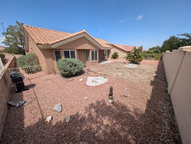 Building Photo - 10113 Cresent Creek Dr