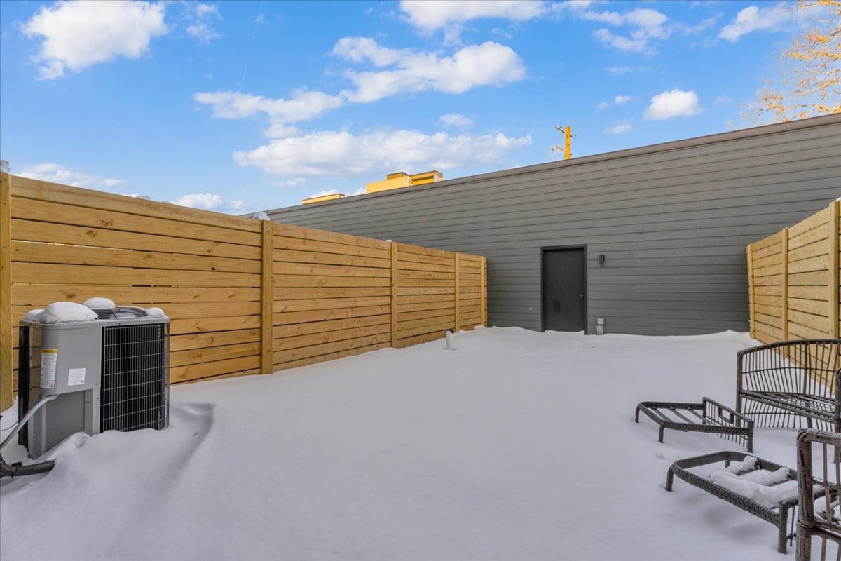 Building Photo - 7536 Churchill St