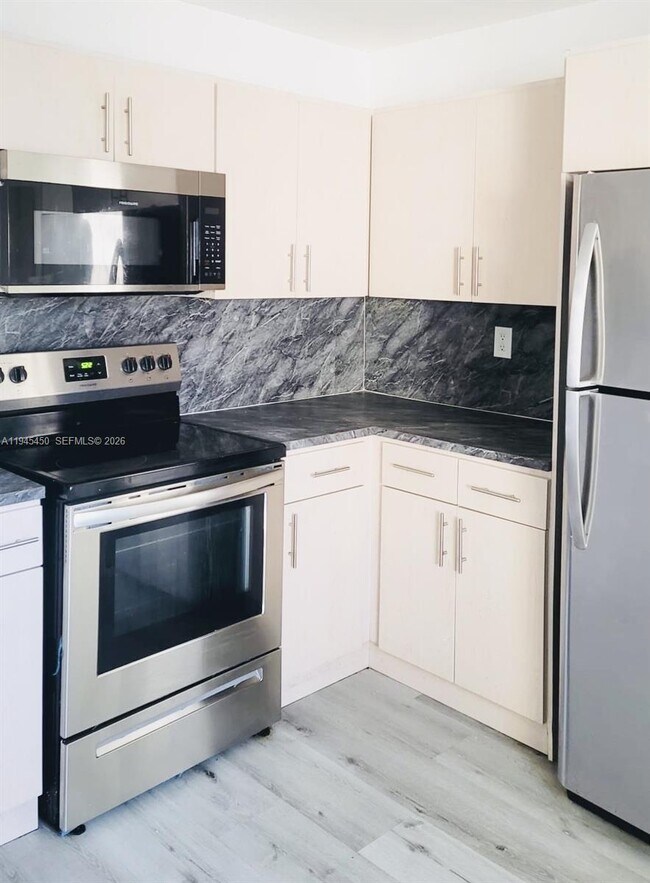 Building Photo - 1003 NW 73rd St