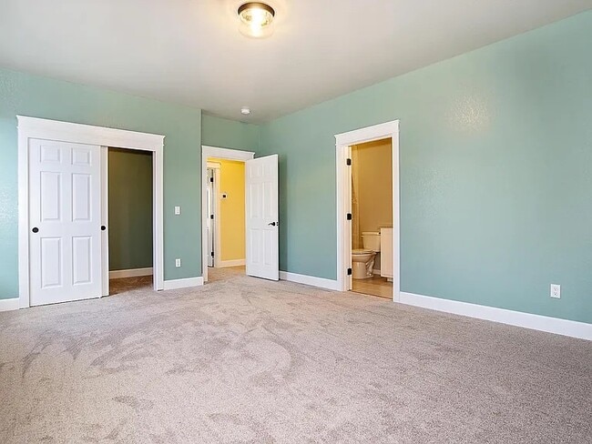 Building Photo - 656 Nobility Dr