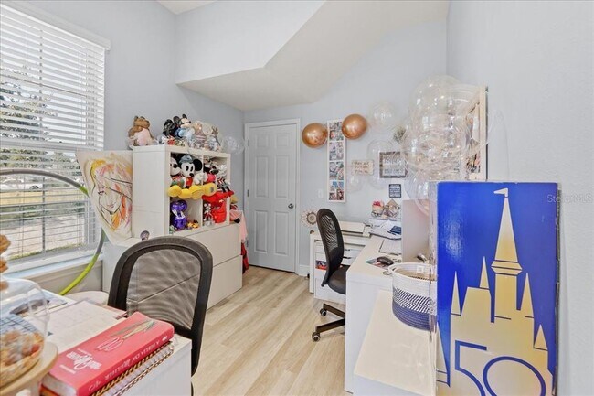 Building Photo - 8746 Crescendo Ave