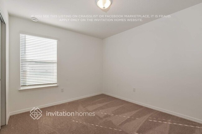 Building Photo - 5814 Sagebrush Aly