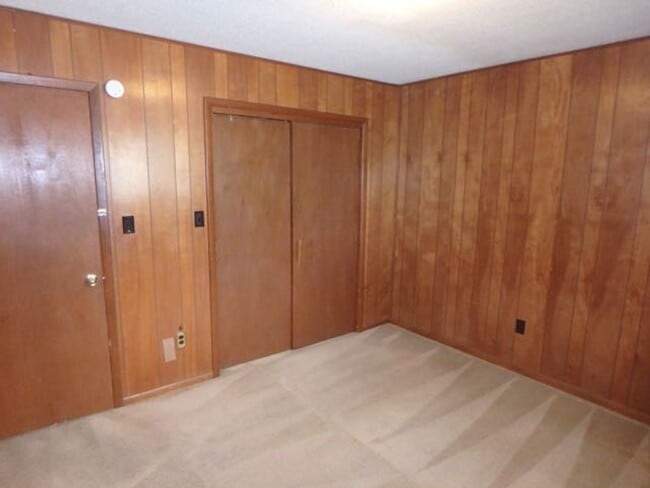 Building Photo - 3410 Bonny Linn Dr