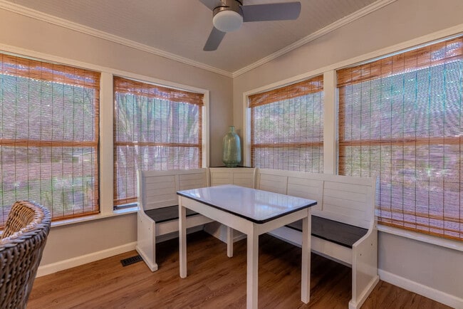 Building Photo - 7 Periwinkle Ln