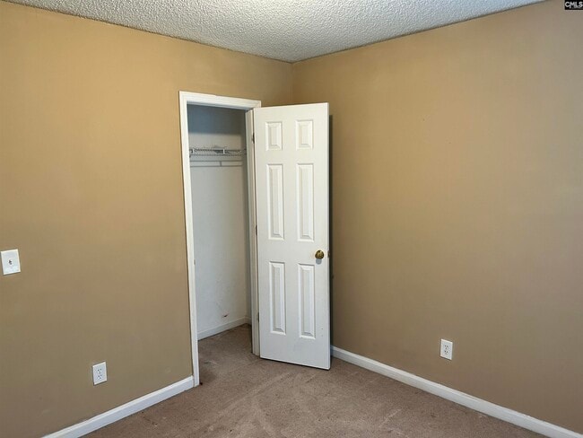 Building Photo - 17 Sugar Maple Ct