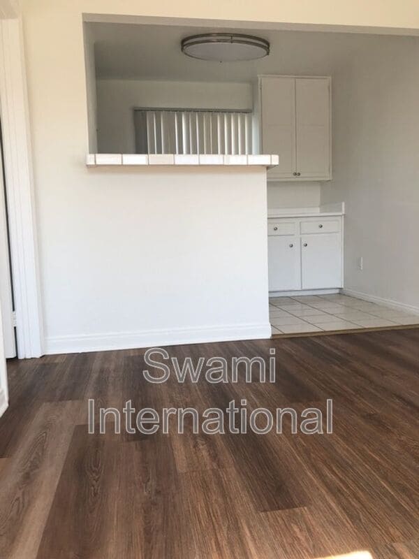 Building Photo - 4542 W Imperial Hwy