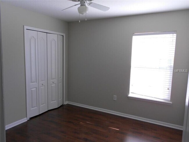 Building Photo - MOVE IN SPECIAL-3/2.5 Spacious Townhouse w/ 2 Car Garage in St. Cloud