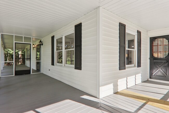 Building Photo - 5 Timothy Ln