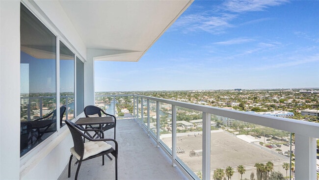 Building Photo - 3750 Galt Ocean Dr