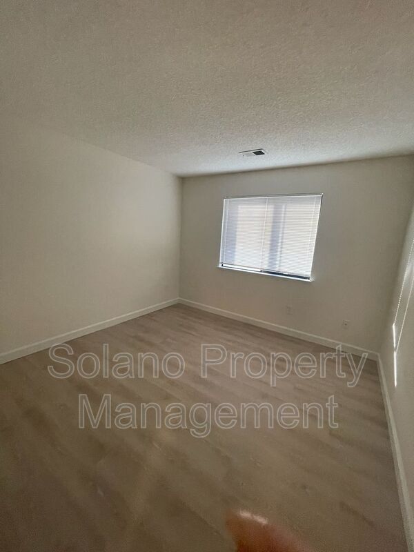 Building Photo - 193 Nautilus Dr