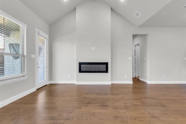 Building Photo - 6657 Barnes Dr