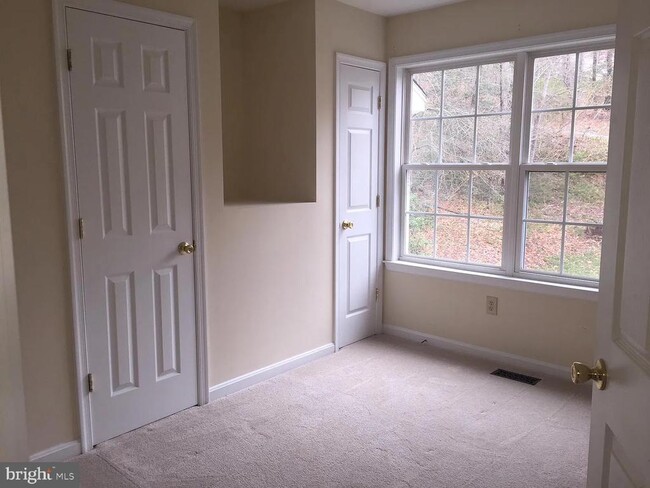 Building Photo - 6194 Dawes Dr