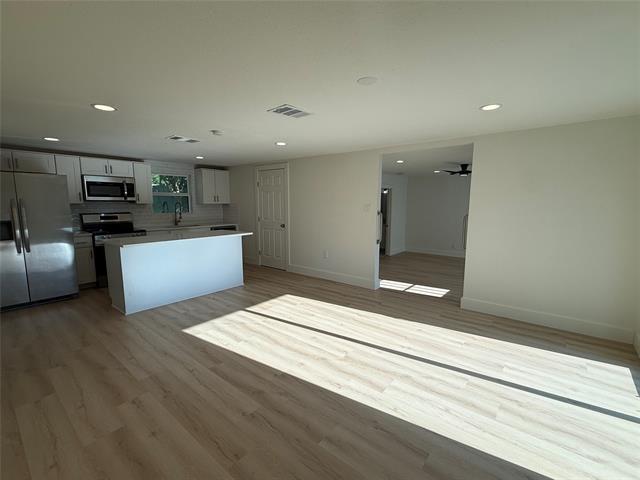 Building Photo - 37 Almond Dr