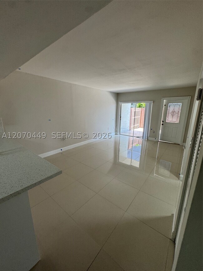 Building Photo - 15441 SW 81st Cir Ln