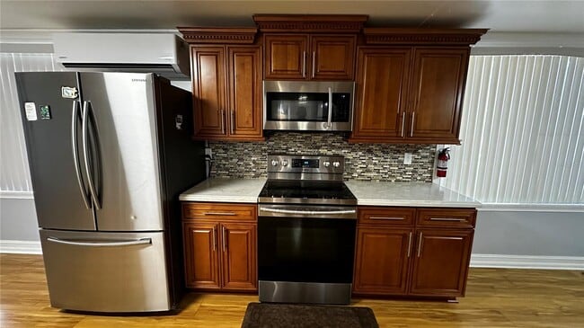 Building Photo - 2101 Good Homes Rd