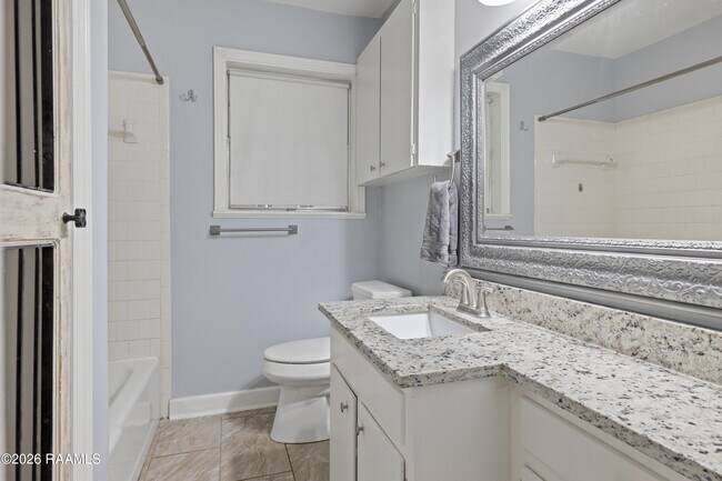 Building Photo - 119 Gordon Crockett Dr