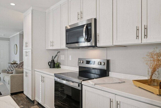 Building Photo - 1611 American Dr