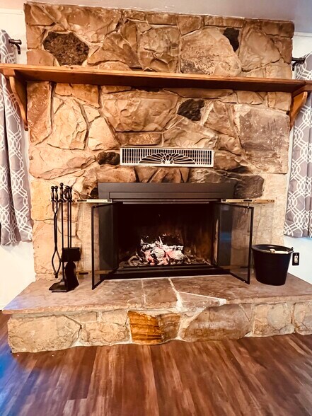 Building Photo - 1637 Rawhide Dr