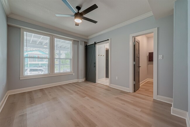 Building Photo - 1110 Avenue K Ave