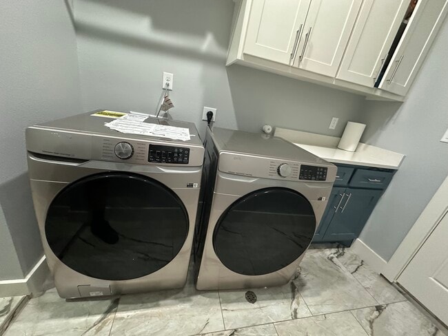 Building Photo - 2610 Lady Andrea Dr