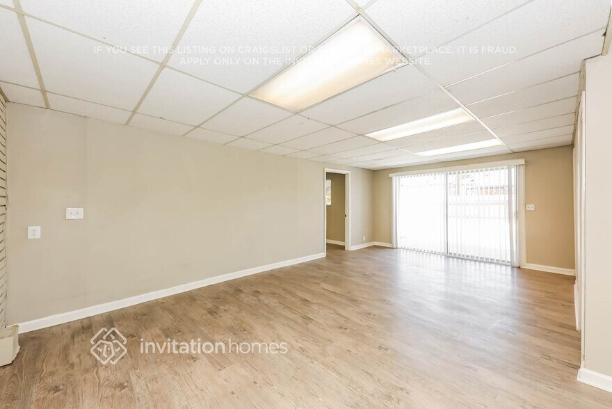 Building Photo - 16158 Randall Ave
