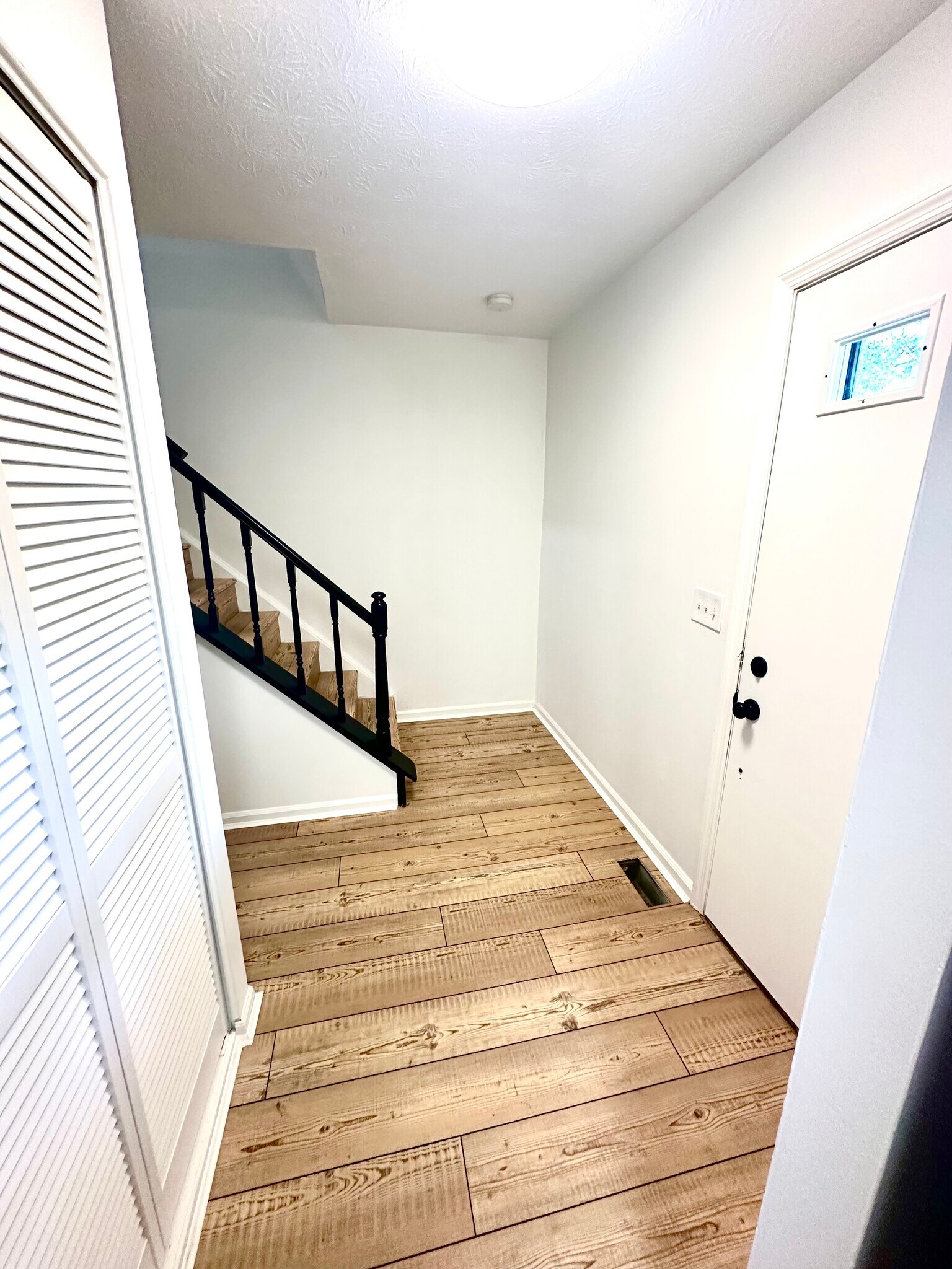 Building Photo - 7614 Pons Ln