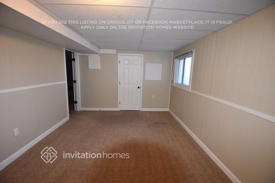 Building Photo - 801 Mccallum Dr