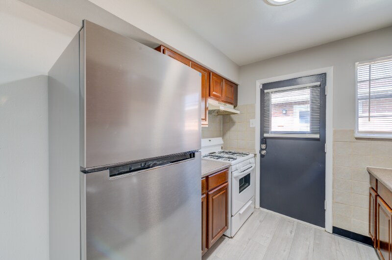 Building Photo - 10766 Tropic Dr