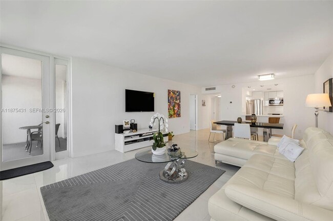 Building Photo - 5401 Collins Ave