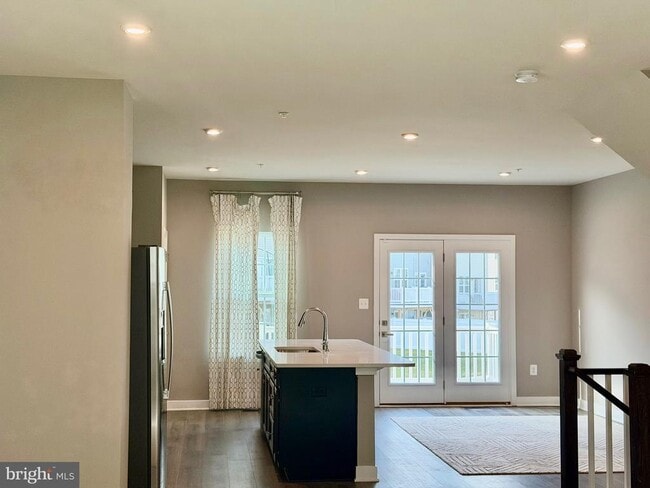 Building Photo - 149 Lawndale Dr