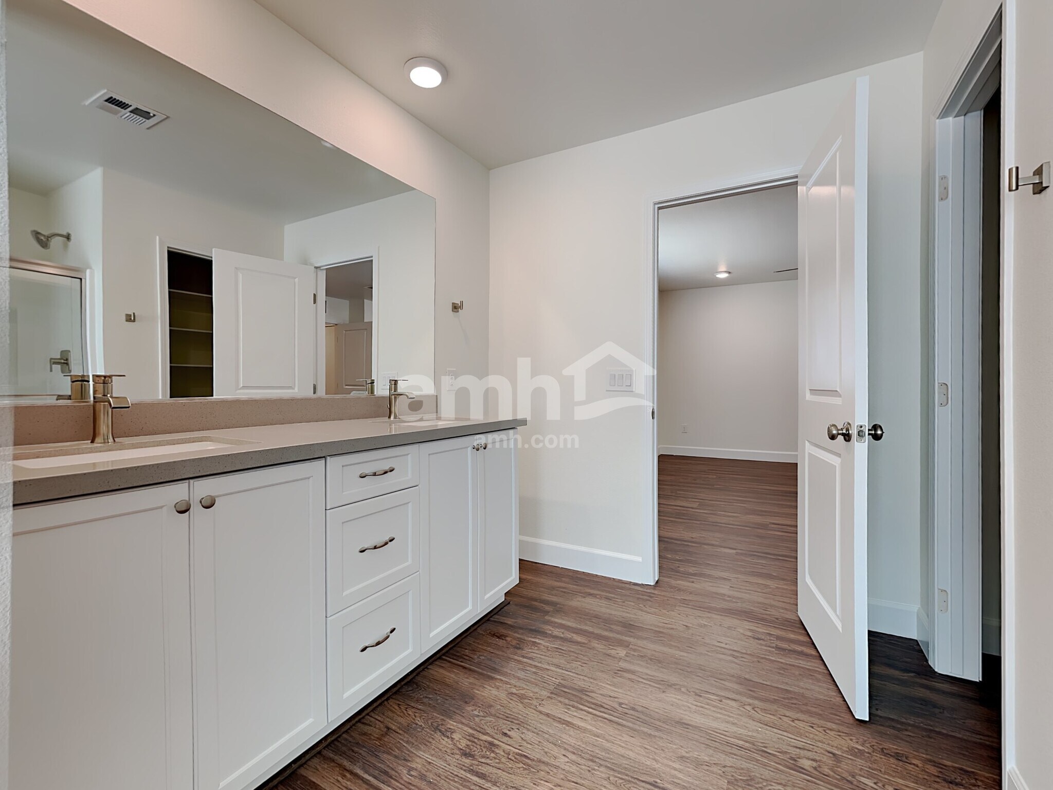 Building Photo - 6038 Theodore St