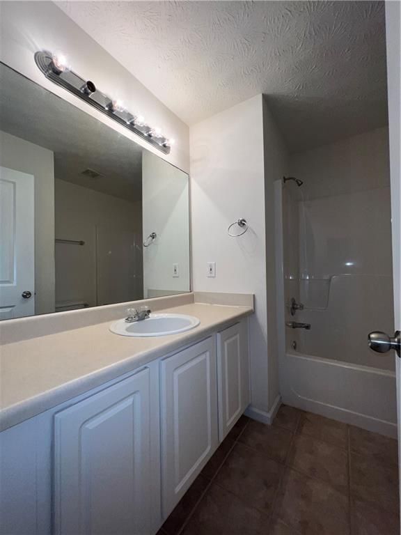 Building Photo - 324 White Oak Way