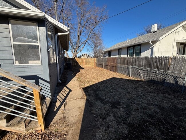 Building Photo - Updated 2-Bedroom Home on the West End of Council Bluffs