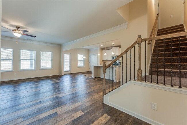 Building Photo - 5317 Burrus Ln