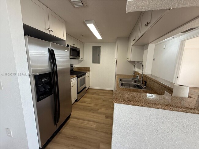 Building Photo - 36 NW 6th Ave