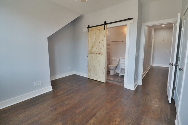 Building Photo - 628 Shelby Ave