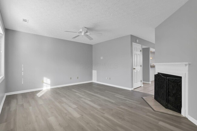 Building Photo - 1642 Park Row Dr