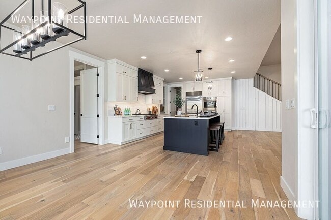 Building Photo - 3570 E Interstellar Ct