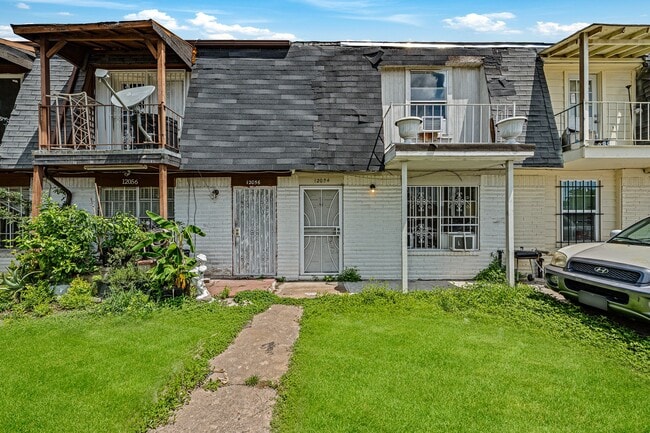 Building Photo - 12054 Beechnut St